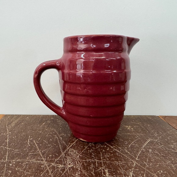 Vintage USA Pottery Pitcher Red Wine Ribbed Design Kitchen Decor Rustic - Picture 1 of 8